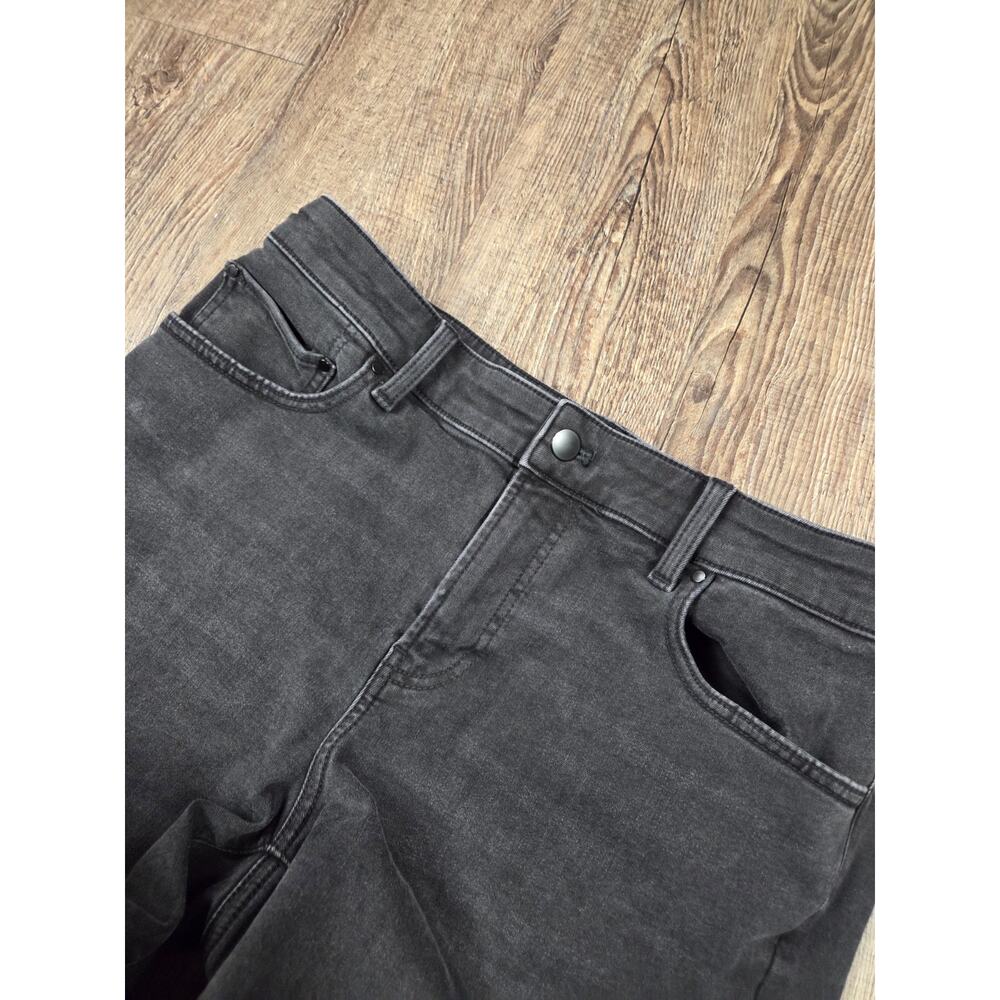 Talbots Everyday Relaxed Jeans Aspen Balck Wash Stretch Size 10 - Picture 2 of 5